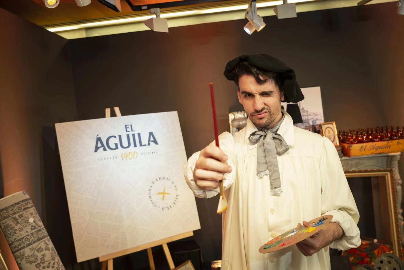 EL_aguila_1900-heineken-fotografo-nacho_urbon-profesionales-corporativos Actores de animación para eventos - Dancem Espectáculos