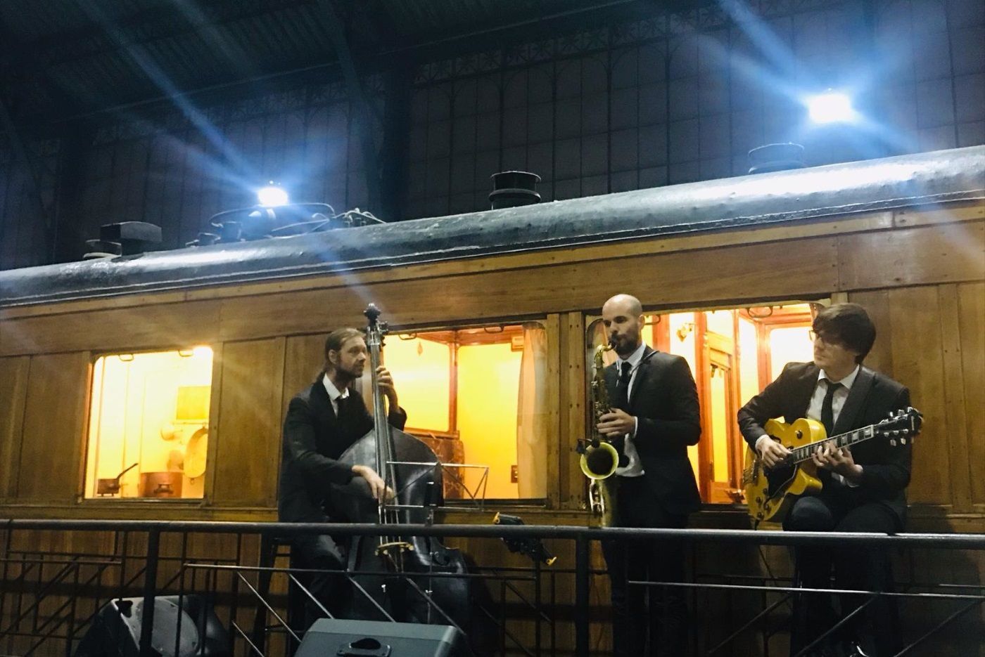 Dancem Espectáculos y su trío de jazz en el Museo de Ferrocarril de Madrid