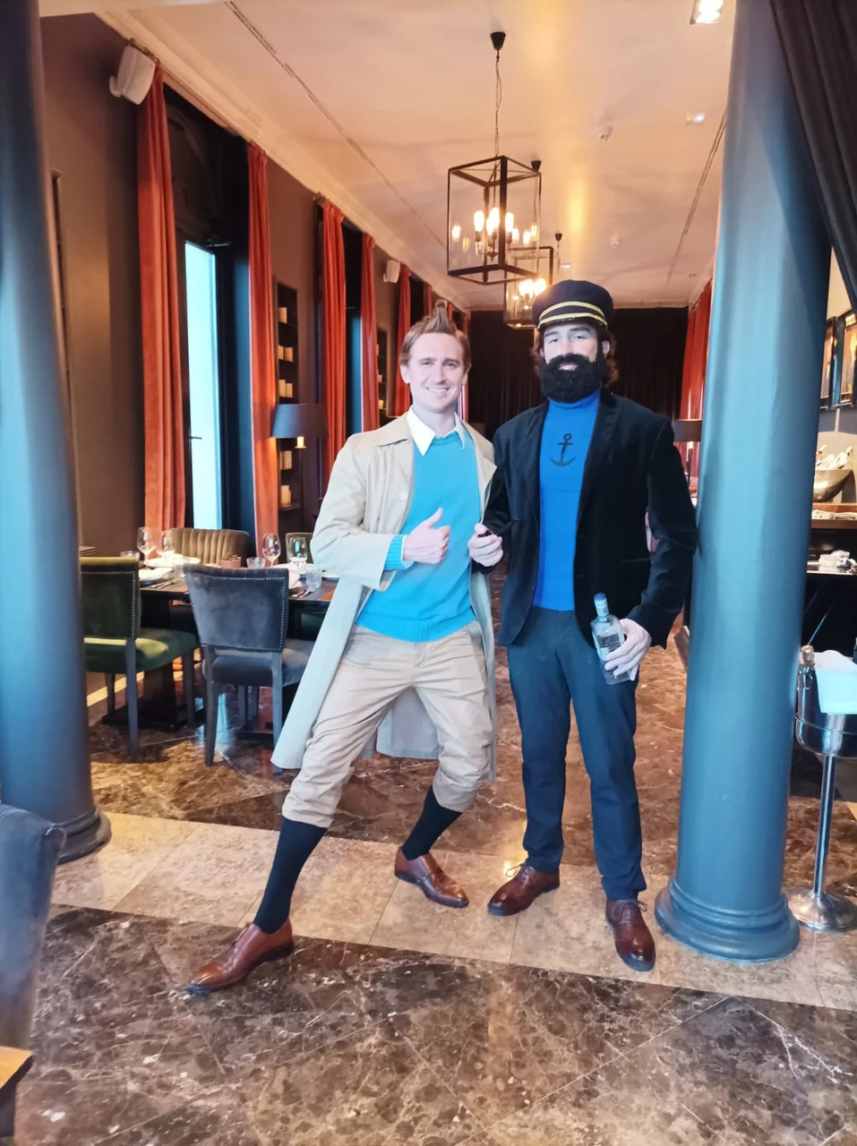 Los actores de Dancem con Hergé